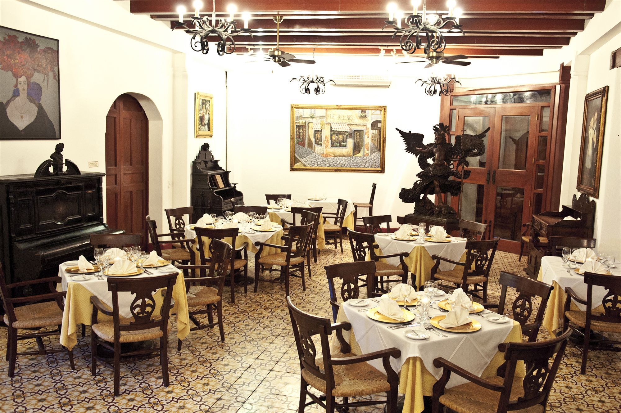 Hotel & Restaurante La Gran Francia グラナダ エクステリア 写真
